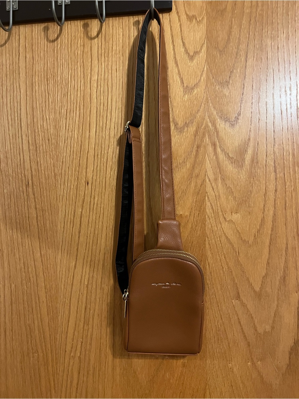 INICAT Vegan Leather Crossbody Sling Bag